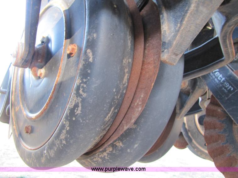 image for item A4620 2009 Case IH 1240 16/31 split row planter