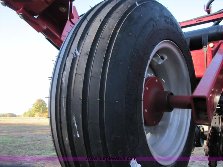 image for item A4620 2009 Case IH 1240 16/31 split row planter