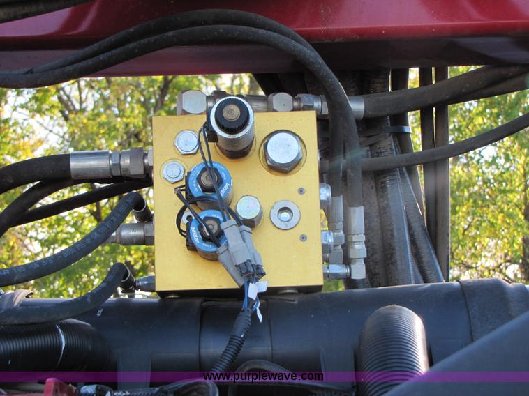 image for item A4620 2009 Case IH 1240 16/31 split row planter