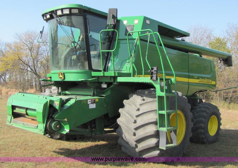 image for item A5165 2002 John Deere 9750 STS RWA combine