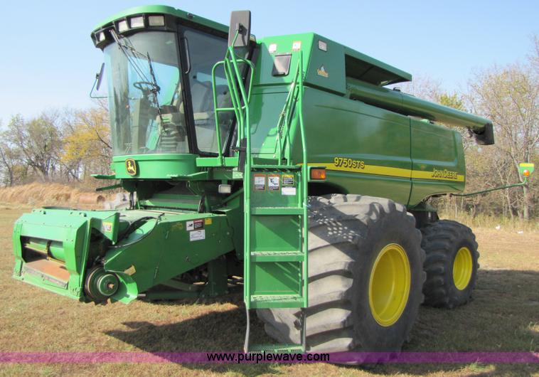 image for item A5165 2002 John Deere 9750 STS RWA combine