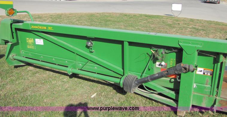 image for item A5167 2001 John Deere 1293 12 row corn head