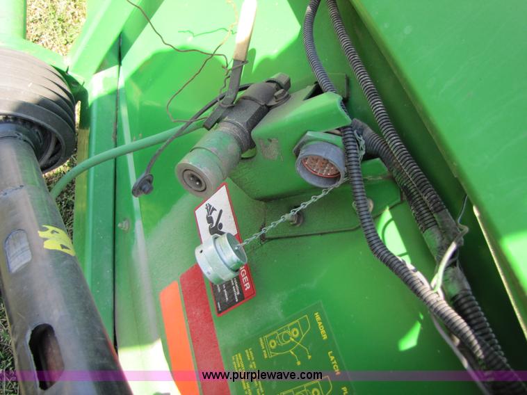 image for item A5167 2001 John Deere 1293 12 row corn head