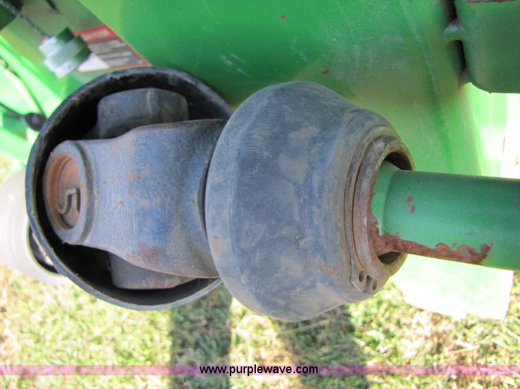 image for item A5167 2001 John Deere 1293 12 row corn head