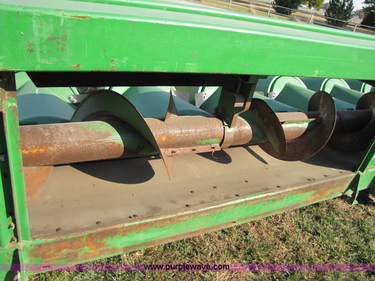 image for item A5167 2001 John Deere 1293 12 row corn head