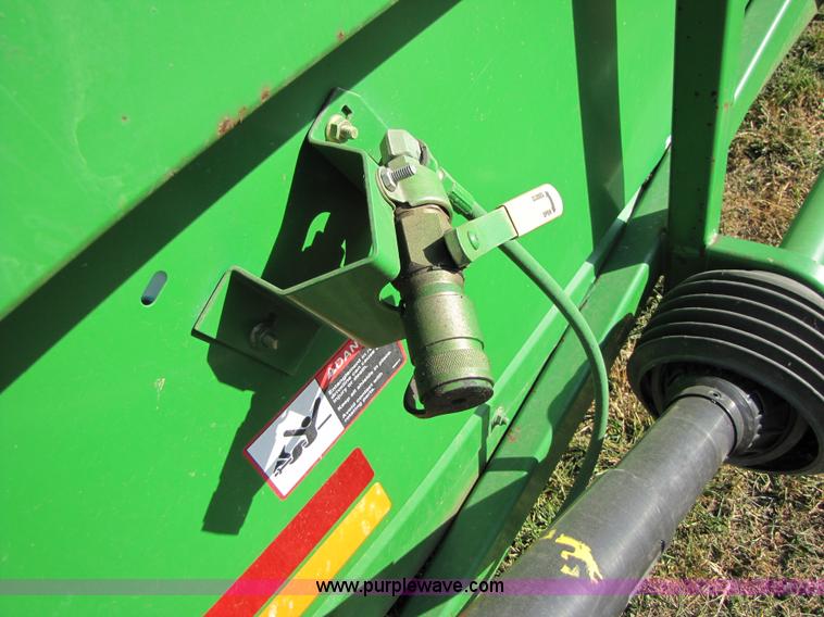 image for item A5167 2001 John Deere 1293 12 row corn head