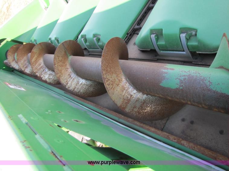 image for item A5167 2001 John Deere 1293 12 row corn head