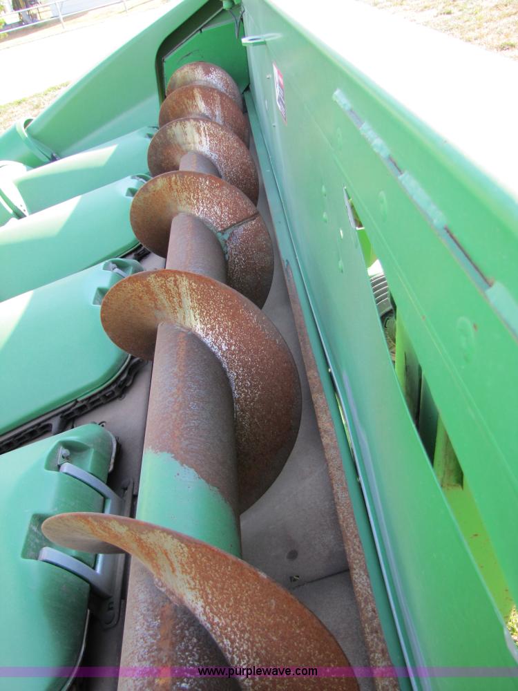 image for item A5167 2001 John Deere 1293 12 row corn head
