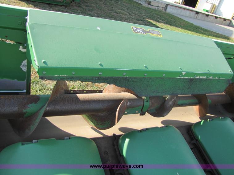 image for item A5167 2001 John Deere 1293 12 row corn head