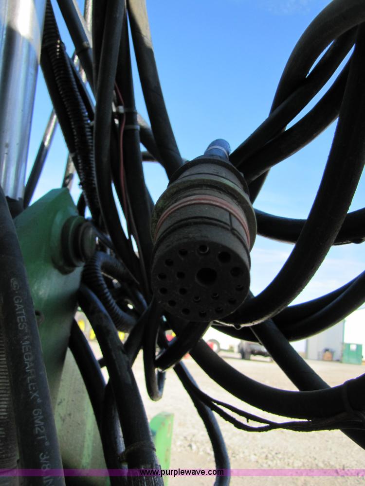 image for item B2000 2006 John Deere DB60 36 row planter