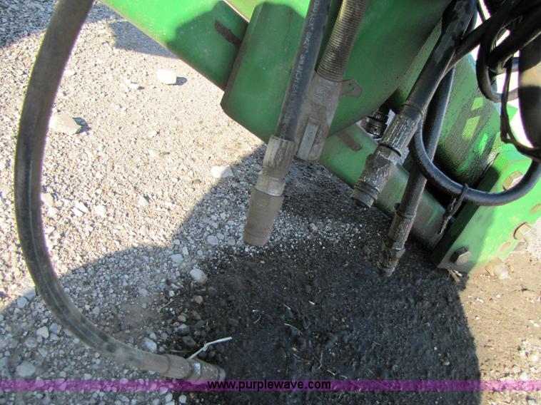 image for item B2000 2006 John Deere DB60 36 row planter