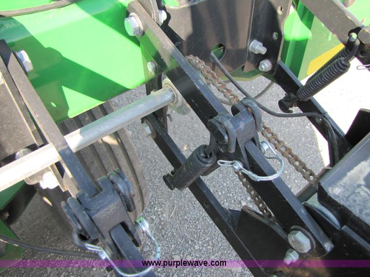 image for item B2000 2006 John Deere DB60 36 row planter