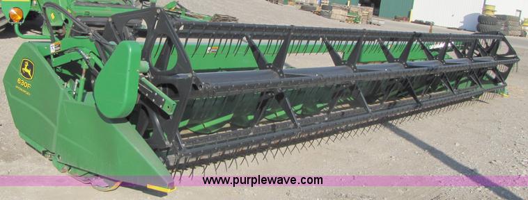 image for item B2001 2007 John Deere 630F HydraFlex 30' flex head