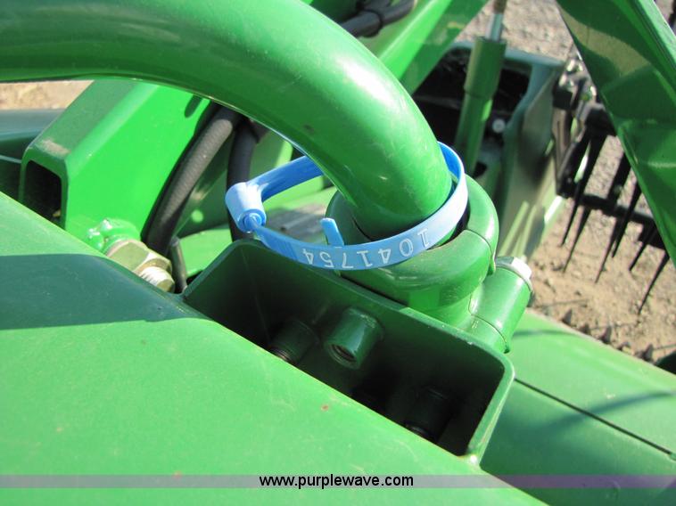 image for item B2001 2007 John Deere 630F HydraFlex 30' flex head