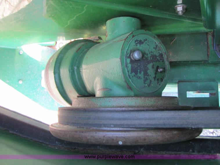 image for item B2001 2007 John Deere 630F HydraFlex 30' flex head