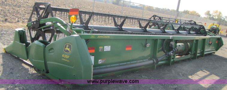 image for item B2002 2007 John Deere 635F 35' flex head