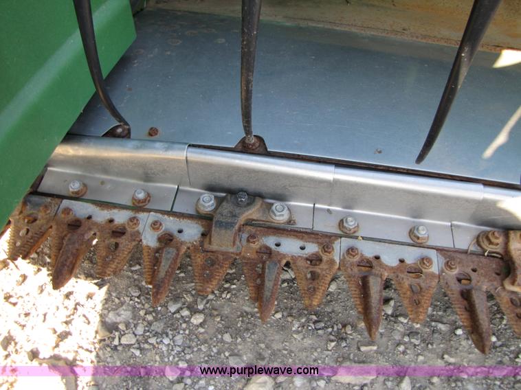 image for item B2002 2007 John Deere 635F 35' flex head