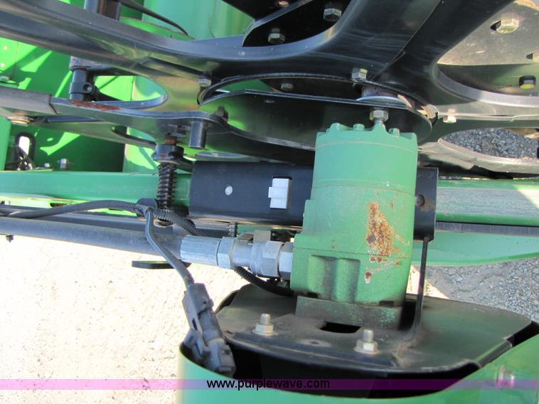 image for item B2002 2007 John Deere 635F 35' flex head