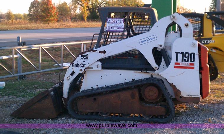 image for item B2006 2003 Bobcat T190 skid steer