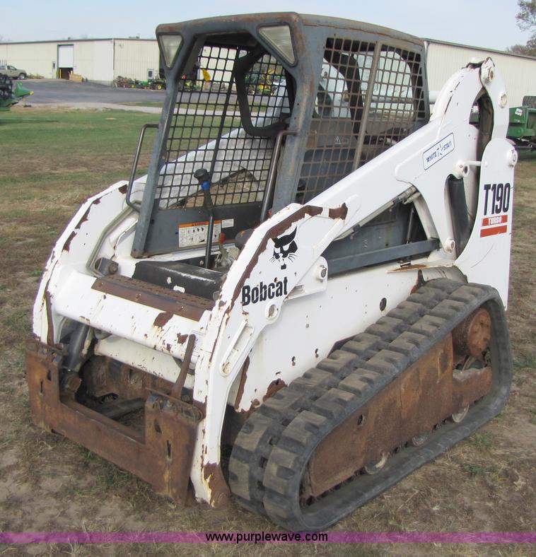 image for item B2006 2003 Bobcat T190 skid steer