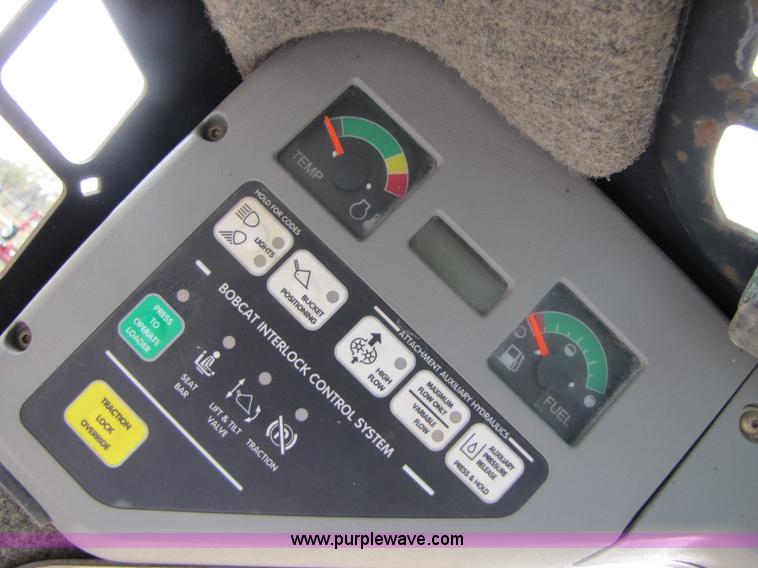 image for item B2006 2003 Bobcat T190 skid steer