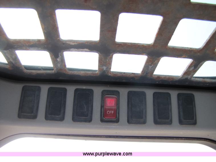 image for item B2006 2003 Bobcat T190 skid steer