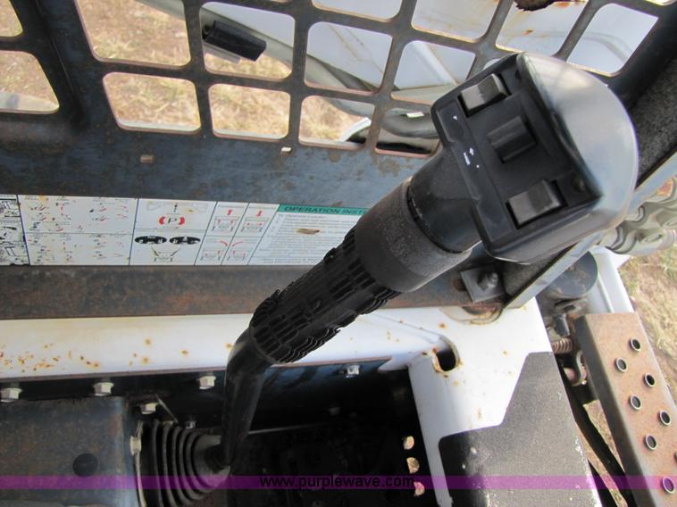 image for item B2006 2003 Bobcat T190 skid steer