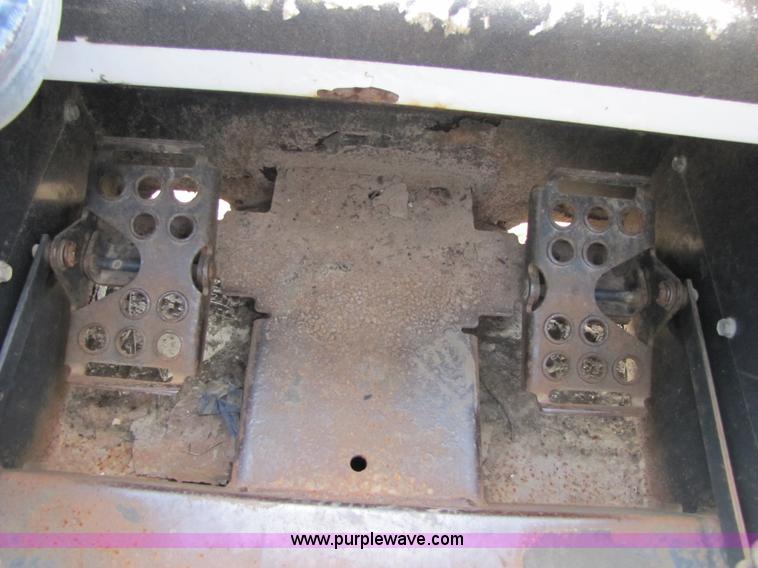 image for item B2006 2003 Bobcat T190 skid steer