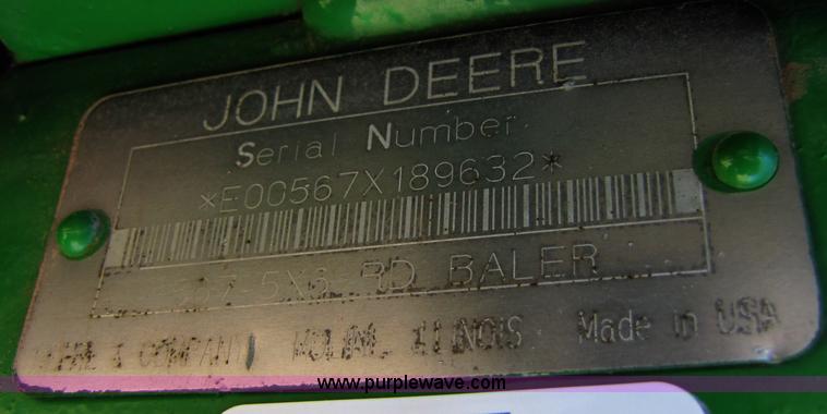 image for item B2017 2002 John Deere 567 round baler
