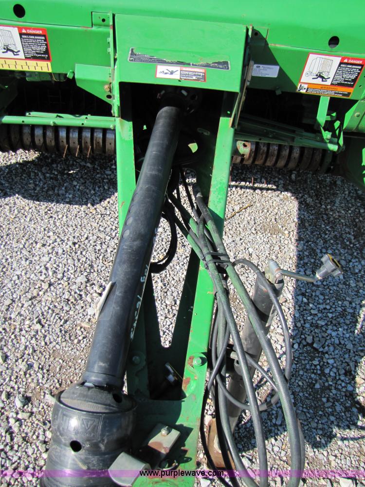 image for item B2017 2002 John Deere 567 round baler