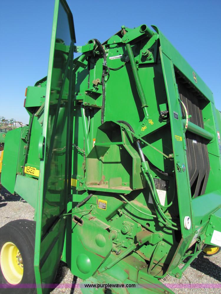 image for item B2017 2002 John Deere 567 round baler