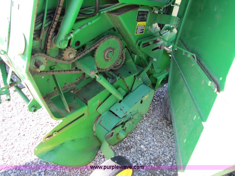 image for item B2017 2002 John Deere 567 round baler