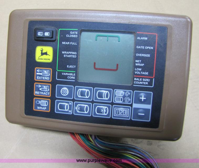 image for item B2017 2002 John Deere 567 round baler