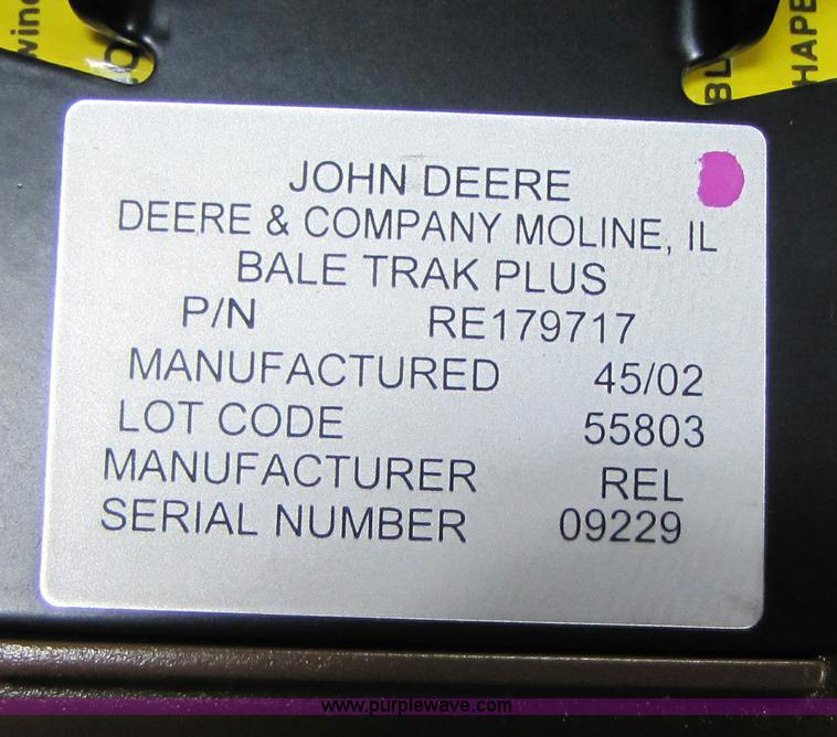 image for item B2017 2002 John Deere 567 round baler