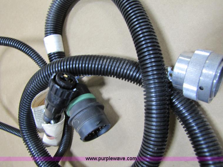 image for item B2017 2002 John Deere 567 round baler