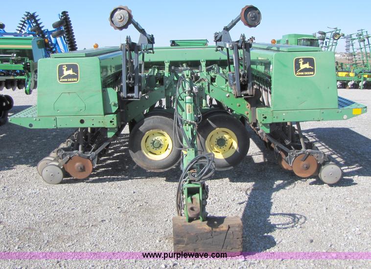 image for item B2018 1996 John Deere 455 35' grain drill