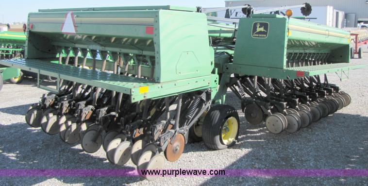 image for item B2018 1996 John Deere 455 35' grain drill