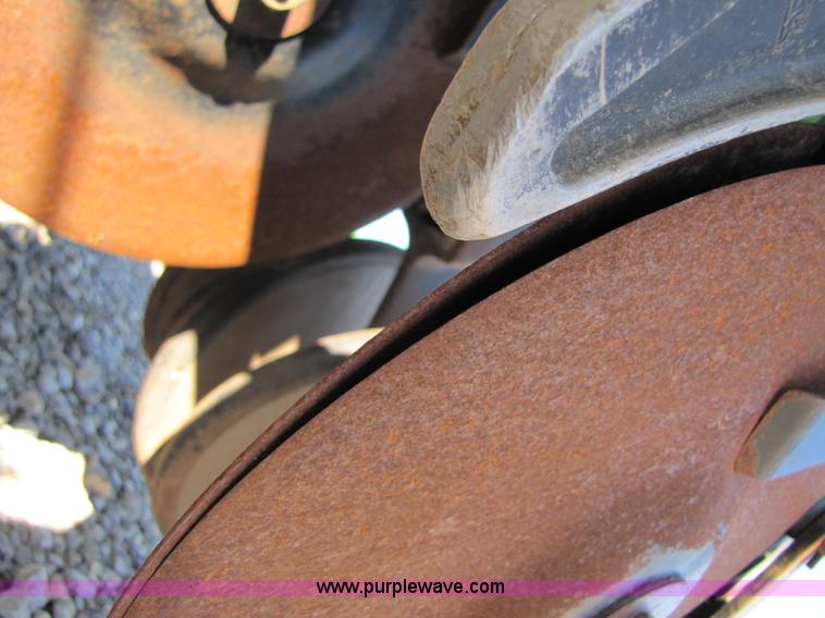 image for item B2018 1996 John Deere 455 35' grain drill