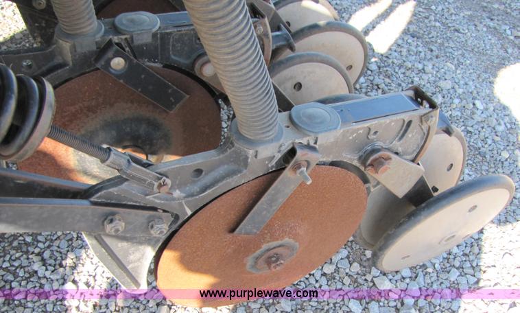 image for item B2018 1996 John Deere 455 35' grain drill