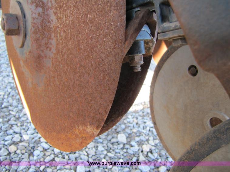 image for item B2018 1996 John Deere 455 35' grain drill