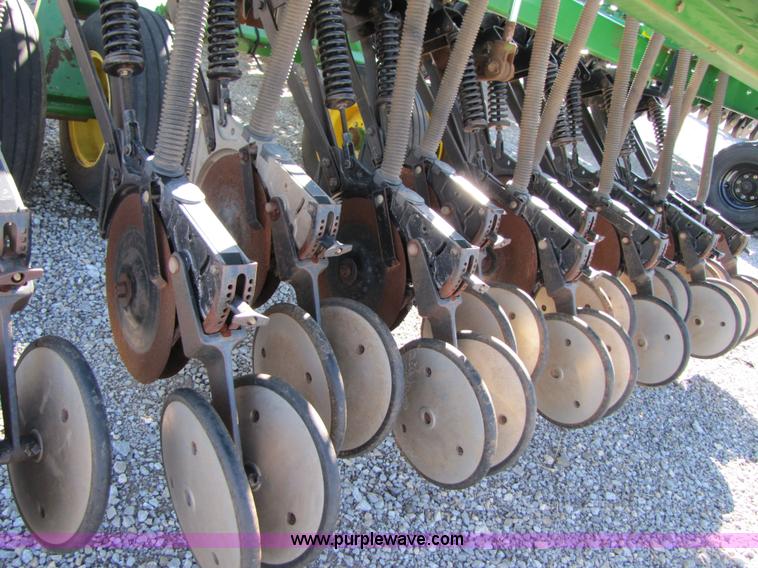 image for item B2018 1996 John Deere 455 35' grain drill