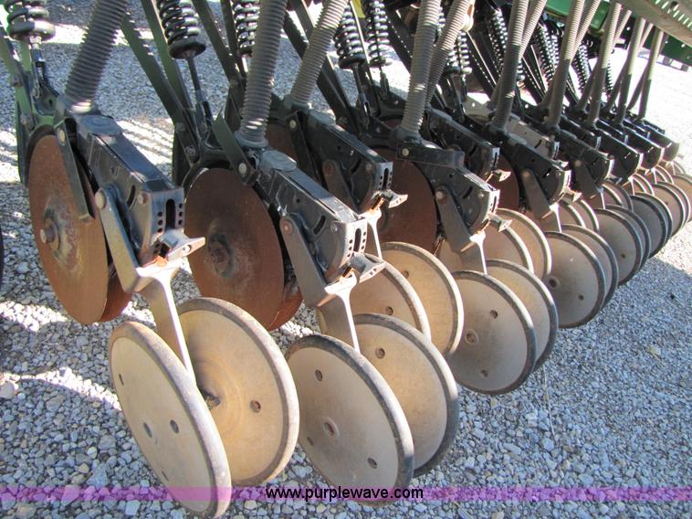 image for item B2018 1996 John Deere 455 35' grain drill