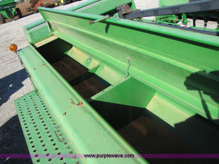 image for item B2018 1996 John Deere 455 35' grain drill