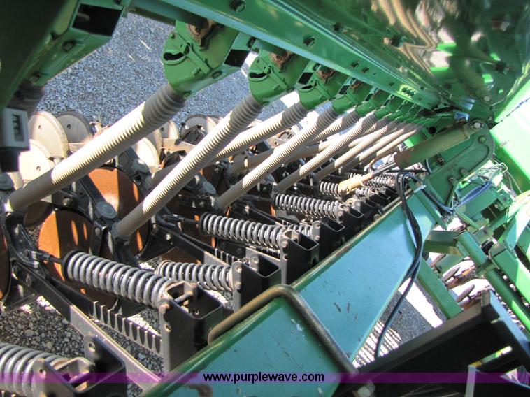 image for item B2018 1996 John Deere 455 35' grain drill