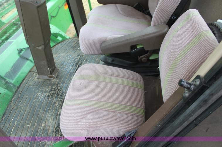 image for item B8652 2004 John Deere 4895 swather