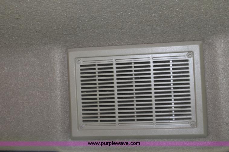 image for item B8652 2004 John Deere 4895 swather