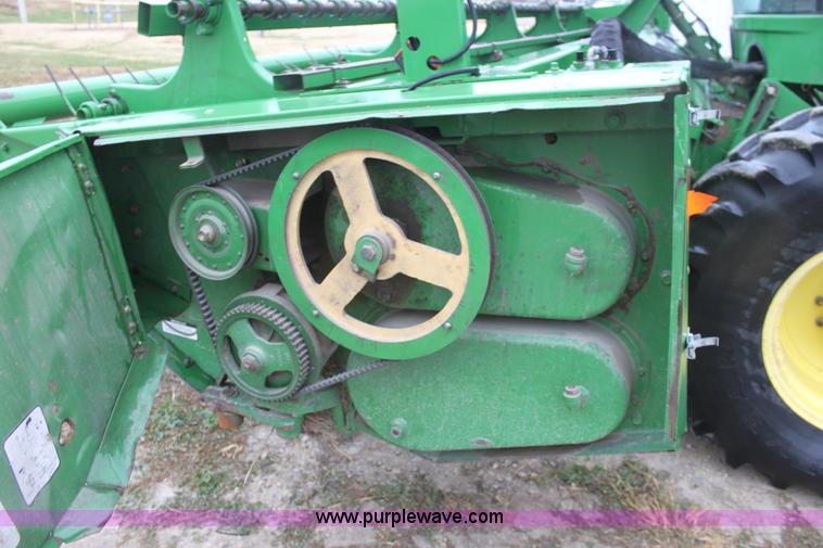 image for item B8652 2004 John Deere 4895 swather
