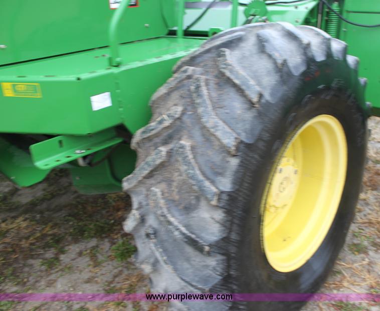 image for item B8652 2004 John Deere 4895 swather
