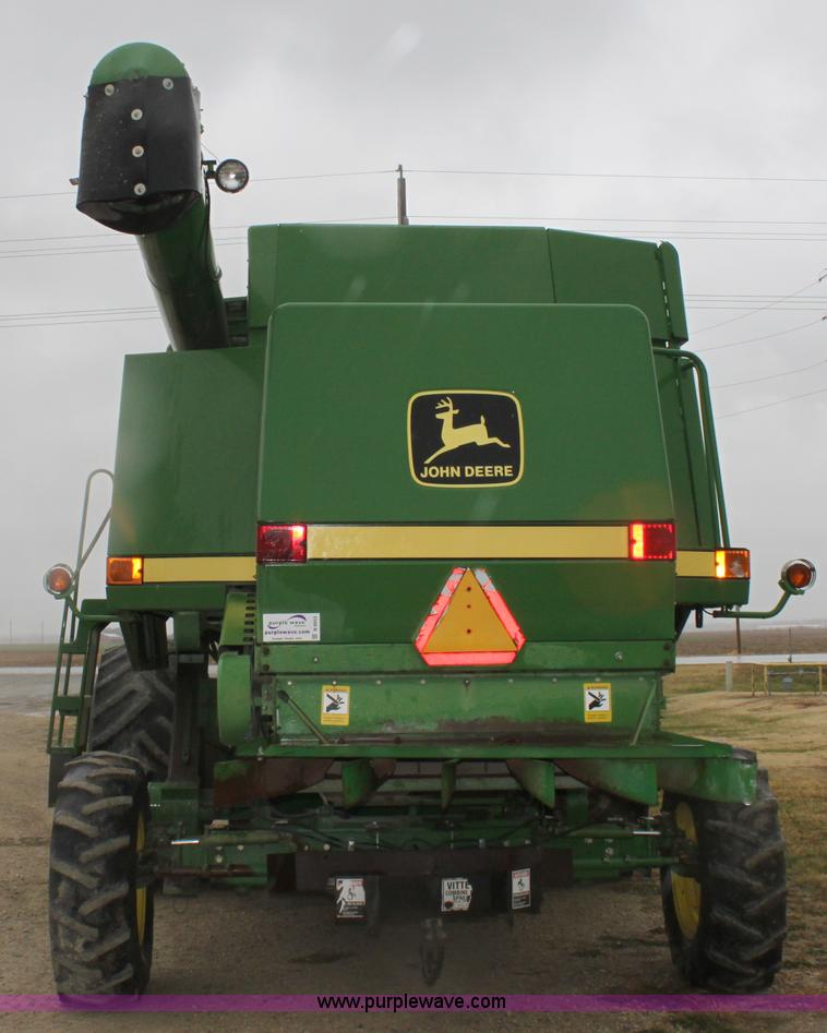 image for item B8653 1991 John Deere 9500 combine