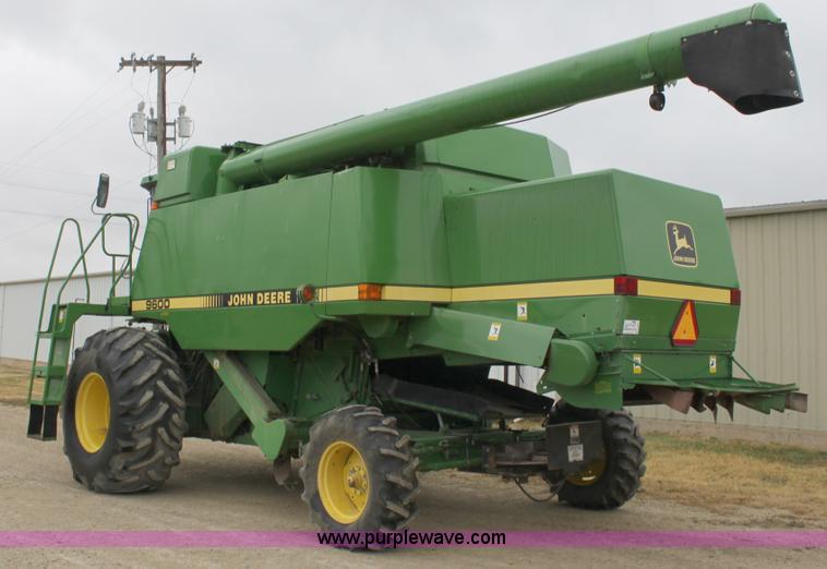 image for item B8655 1994 John Deere 9600 combine